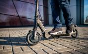 Микробус удари тротинетка в София, 14-годишен пострада тежко